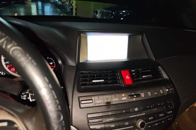 Used Honda Accord 2010 2.0L EX Audio And AC Panel