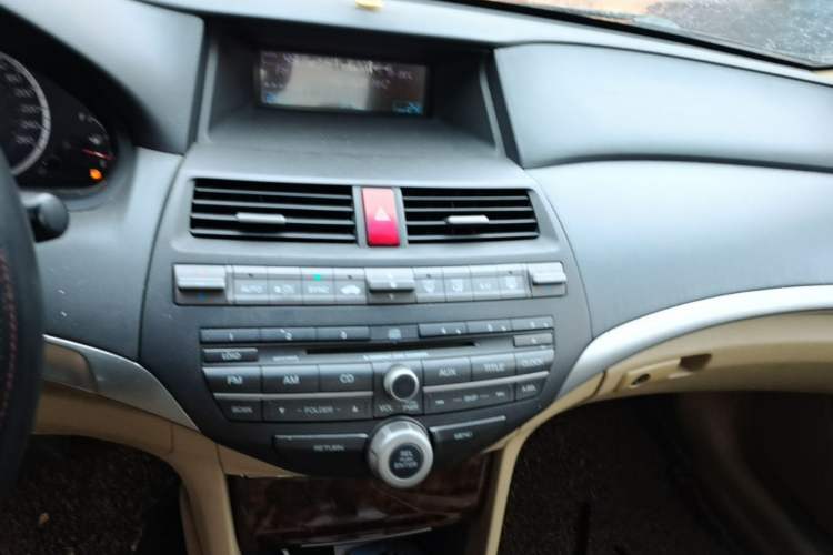 Used Honda Accord 2010 2.0L EX Audio And AC Panel