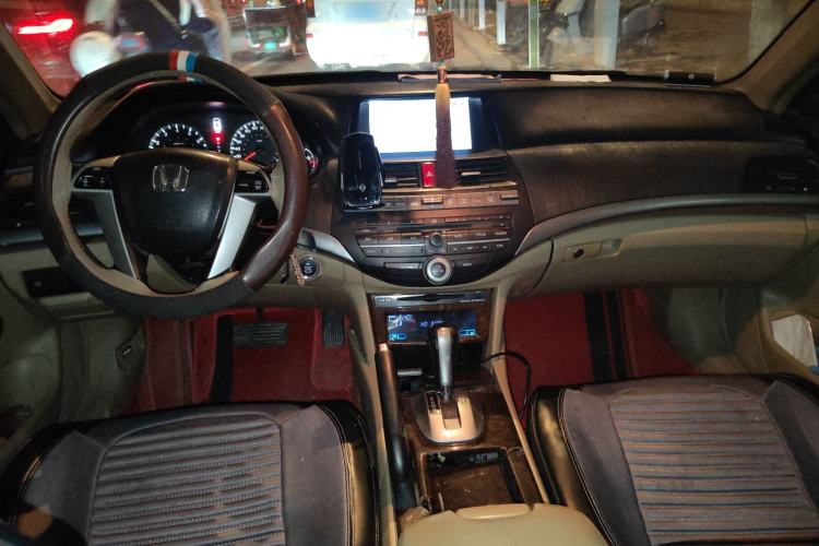 Used Honda Accord 2010 2.0L EX Center Console