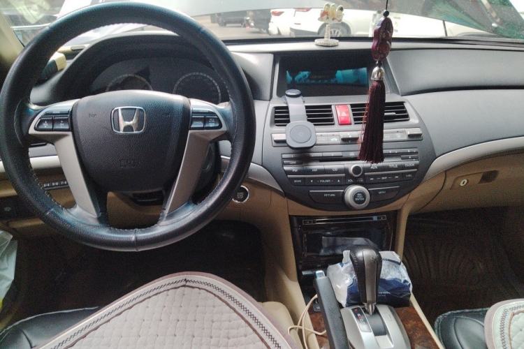 Used Honda Accord 2010 2.0L EX Center Console