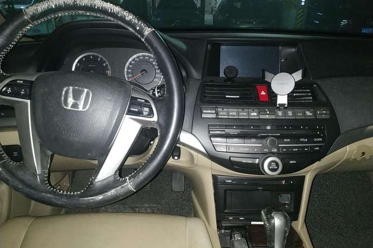 Used Honda Accord 2010 2.4L Millionth Anniversary Edition Center Console