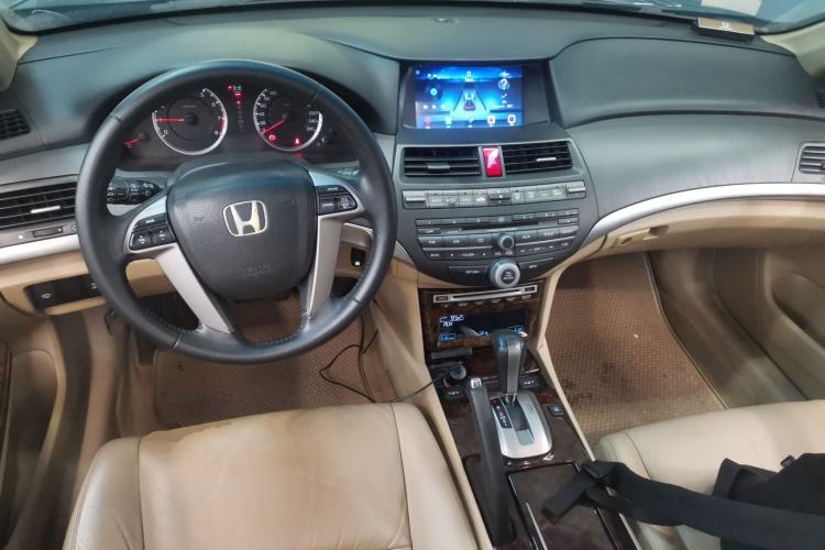 Used Honda Accord 2010 2.4L Millionth Anniversary Edition Center Console