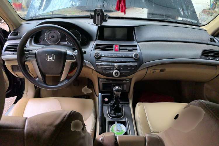 Used Honda Accord 2010 2.0L MT Center Console