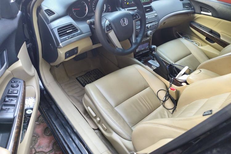 Used Honda Accord 2010 2.4L Millionth Anniversary Edition Driver Seat