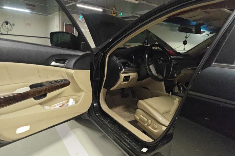 Used Honda Accord 2010 2.4L Millionth Anniversary Edition Driver Seat