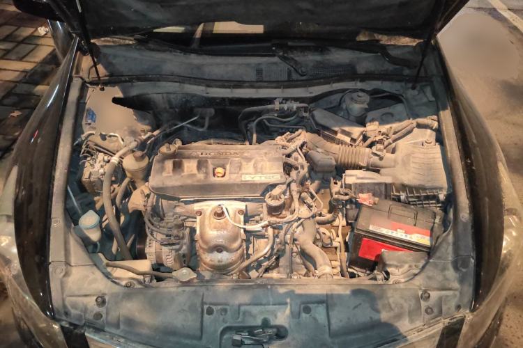 Used Honda Accord 2010 2.0L EX Engine Bay