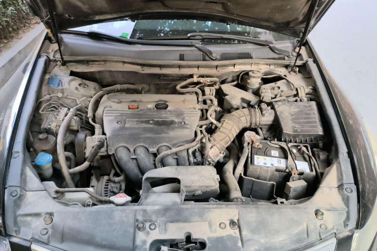 Used Honda Accord 2010 2.4L Millionth Anniversary Edition Engine Bay