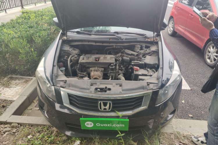 Used Honda Accord 2010 2.0L MT Engine Bay