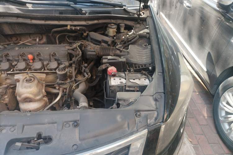Used Honda Accord 2010 2.0L MT Engine Bay Left