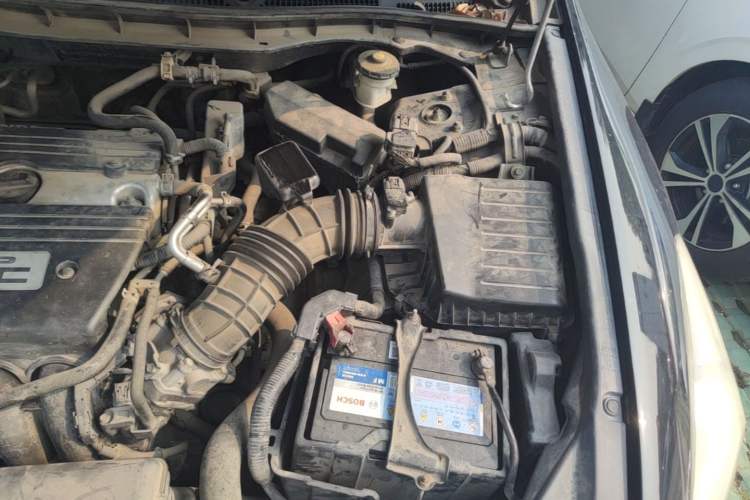 Used Honda Accord 2010 2.4L LX Engine Bay Left