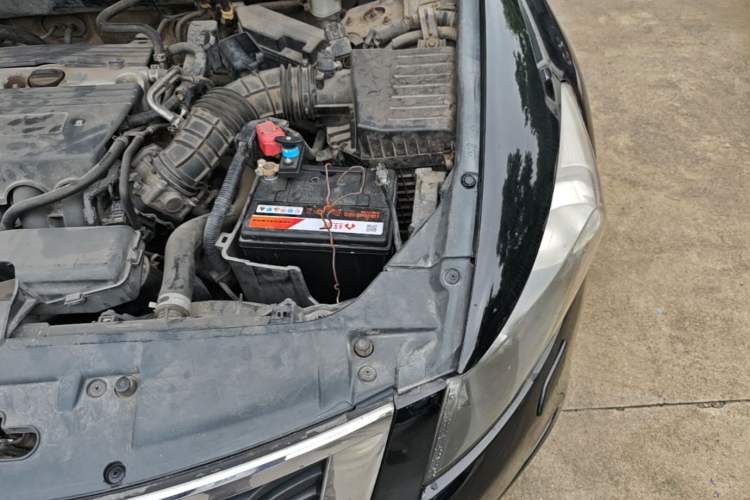 Used Honda Accord 2010 2.4L LX Engine Bay Left