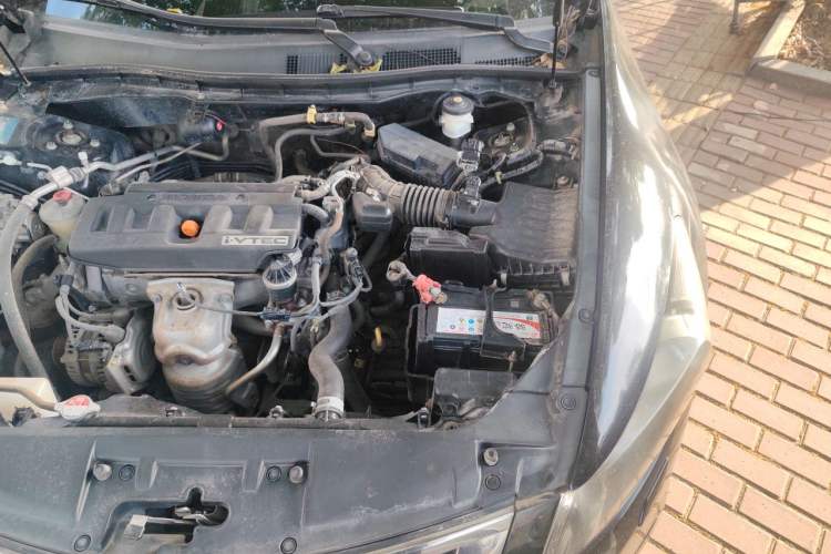 Used Honda Accord 2010 2.0L EX Engine Bay Left