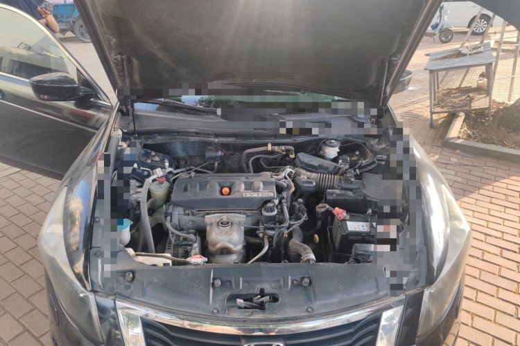 Used Honda Accord 2010 2.0L EX Engine Bay