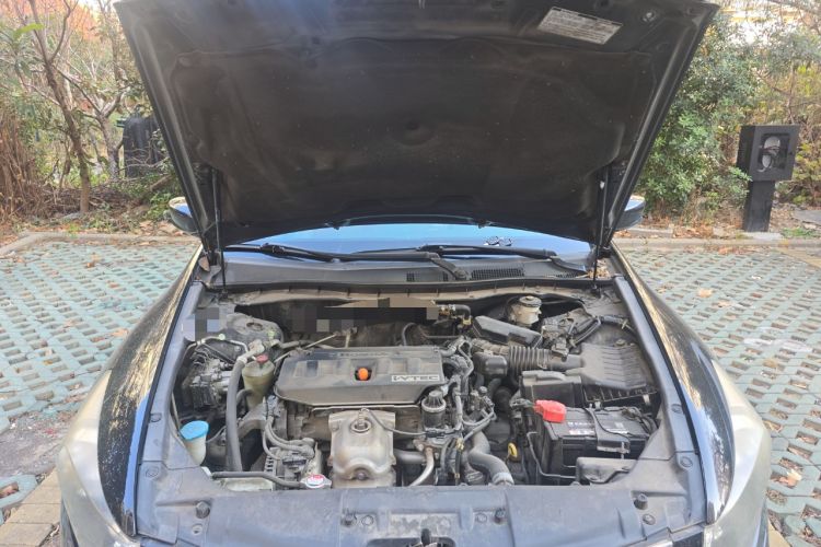 Used Honda Accord 2010 2.0L EX Engine Bay