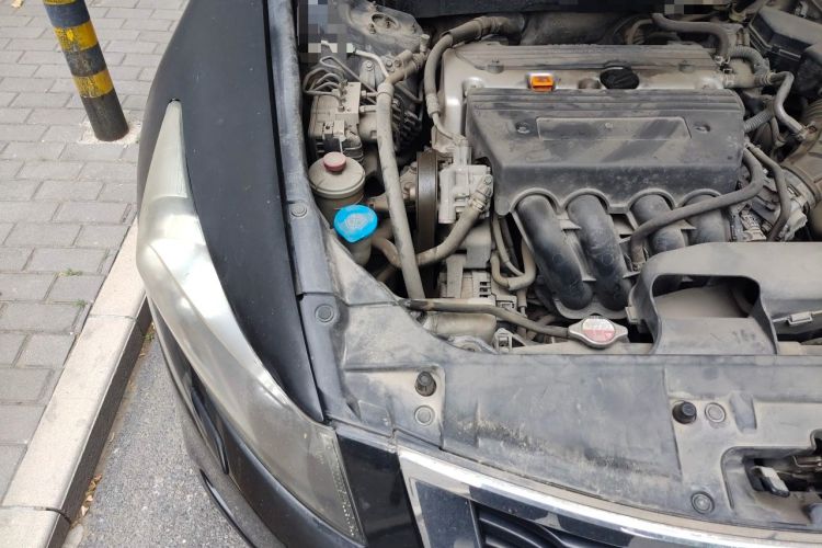 Used Honda Accord 2010 2.4L Millionth Anniversary Edition Engine Bay Right