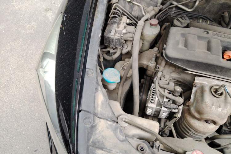 Used Honda Accord 2010 2.0L EX Engine Bay Right