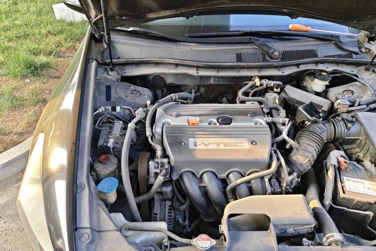 Used Honda Accord 2010 2.4L Millionth Anniversary Edition Engine Bay Right
