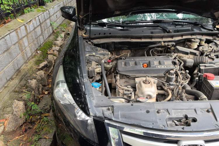 Used Honda Accord 2010 2.0L MT Engine Bay Right