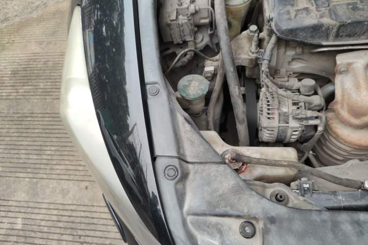 Used Honda Accord 2010 2.0L EX Engine Bay Right