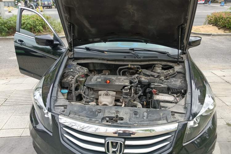 Used Honda Accord 2010 2.0L EX Engine Bay
