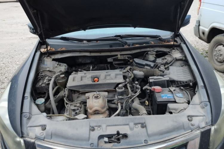 Used Honda Accord 2010 2.0L EX Engine Bay