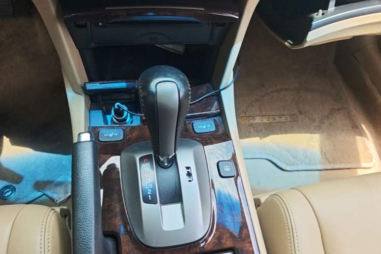 Used Honda Accord 2010 2.4L Millionth Anniversary Edition Gear Lever