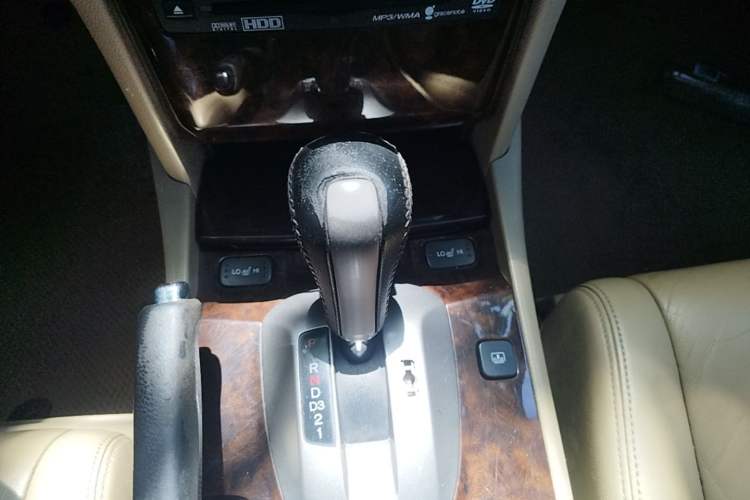 Used Honda Accord 2010 2.4L EXL Navi Gear Lever