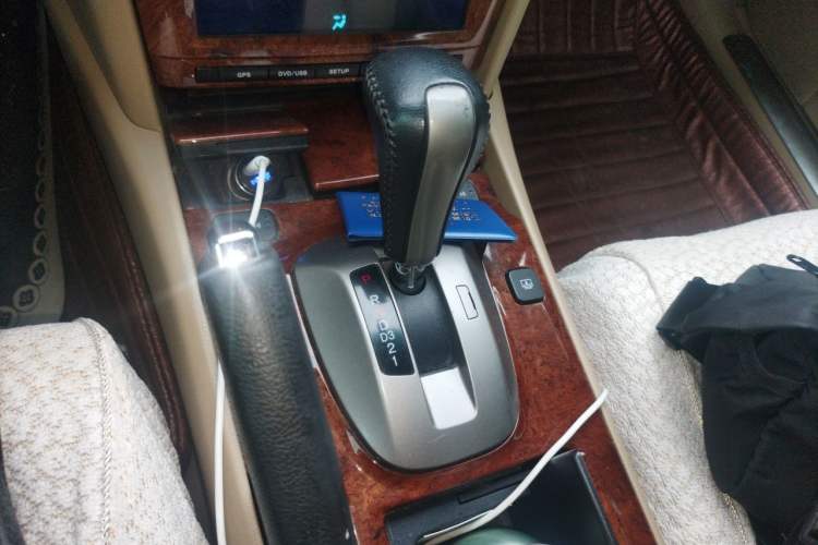 Used Honda Accord 2010 2.4L Millionth Anniversary Edition Gear Lever