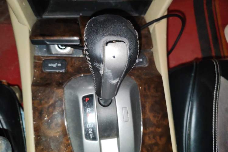 Used Honda Accord 2010 2.0L EX Gear Lever