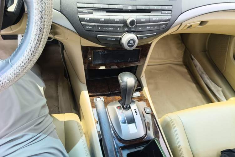 Used Honda Accord 2010 2.4L Millionth Anniversary Edition Gear Lever