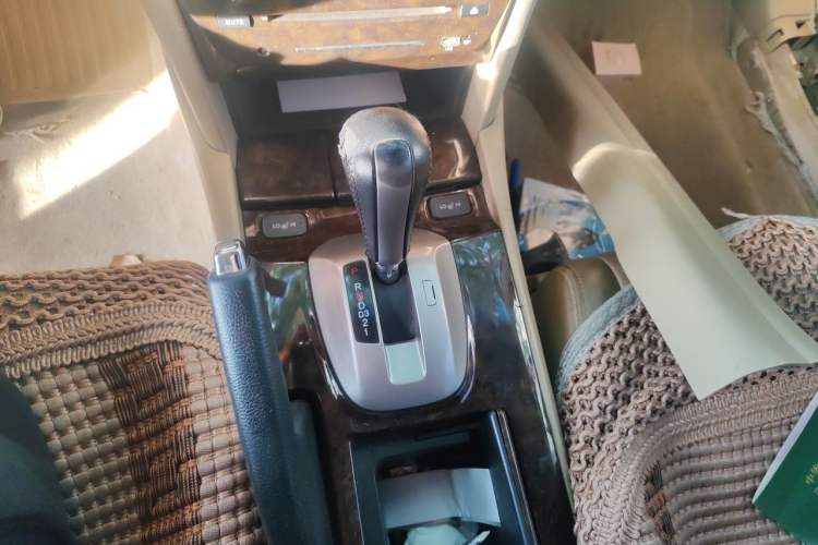 Used Honda Accord 2010 2.0L EX Gear Lever