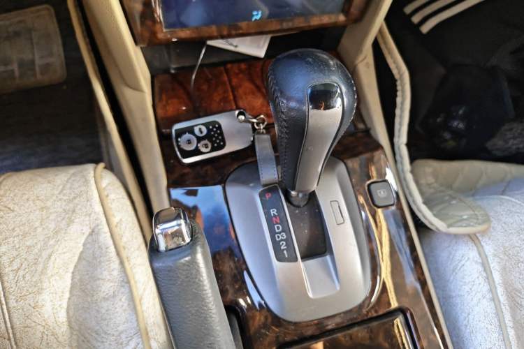 Used Honda Accord 2010 2.4L Millionth Anniversary Edition Gear Lever