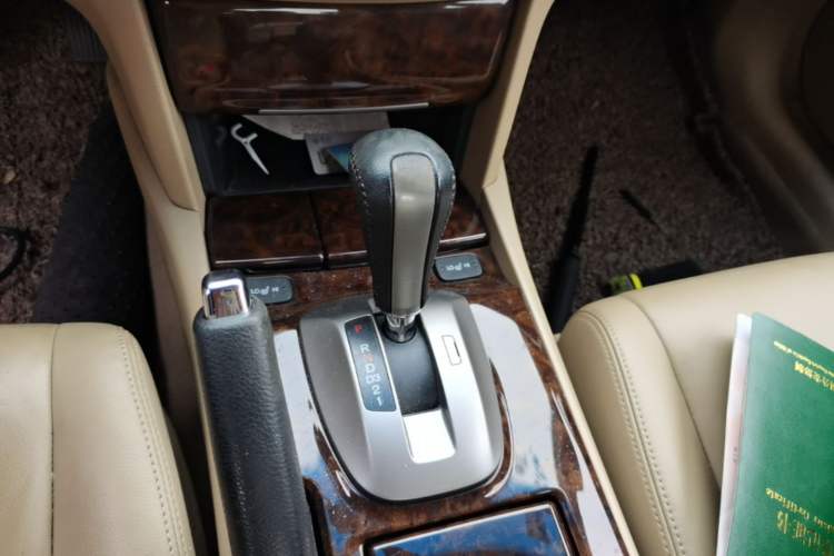 Used Honda Accord 2010 2.0L EX Gear Lever