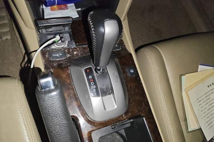 Used Honda Accord 2010 2.4L Millionth Anniversary Edition Gear Lever
