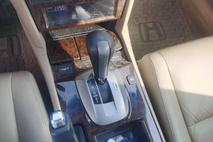Used Honda Accord 2010 2.4L Millionth Anniversary Edition Gear Lever