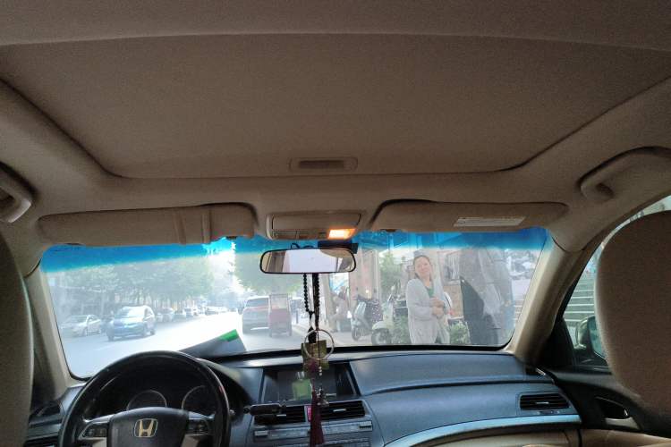 Used Honda Accord 2010 2.4L Millionth Anniversary Edition Headliner
