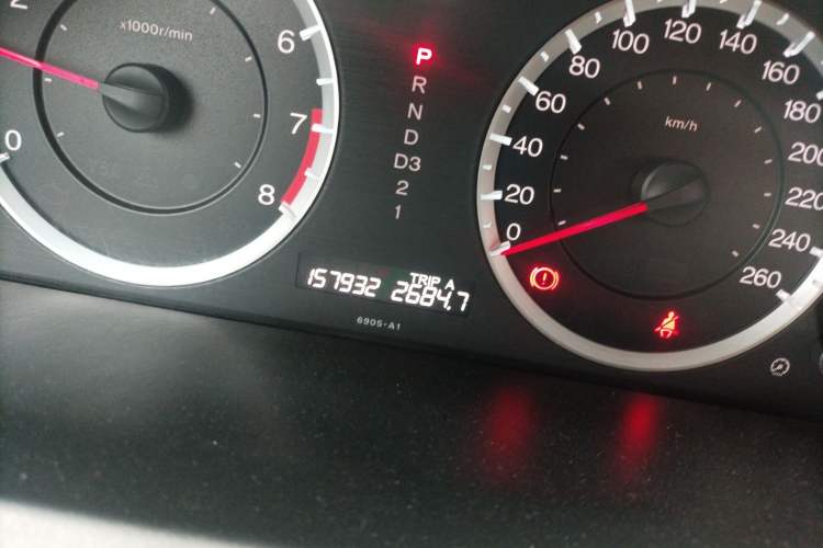 Used Honda Accord 2010 2.0L EX Odometer Close Up