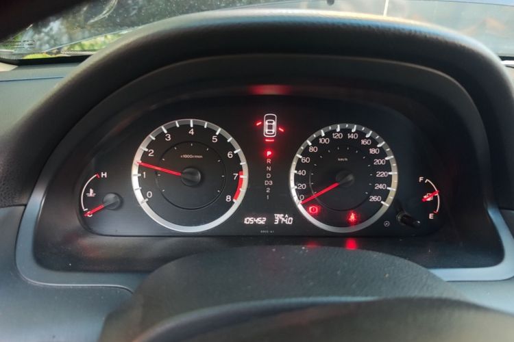 Used Honda Accord 2010 2.4L LX Odometer Close Up