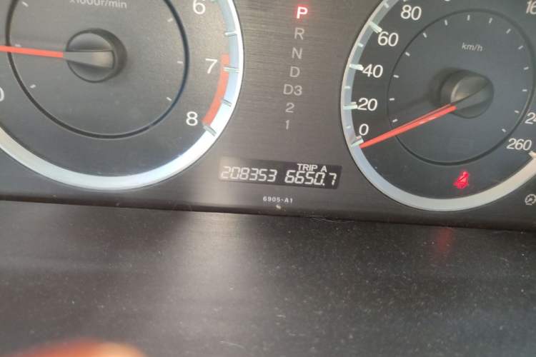 Used Honda Accord 2010 2.0L EX Odometer Close Up