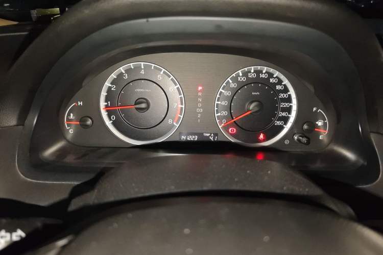 Used Honda Accord 2010 2.0L EX Odometer Close Up