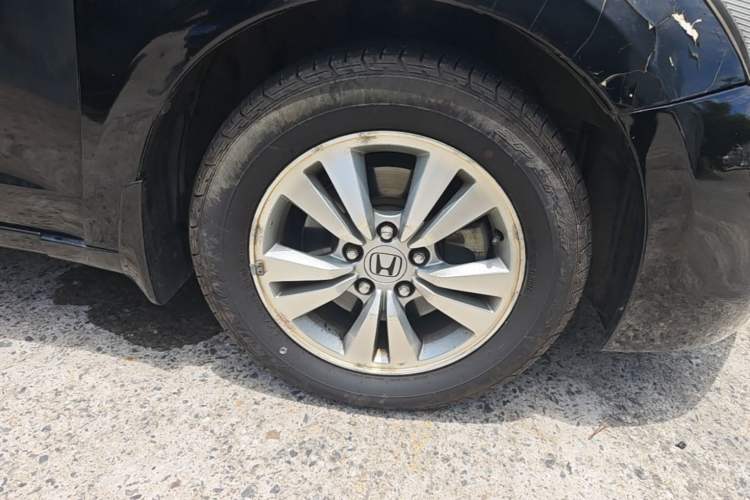 Used Honda Accord 2010 2.4L Millionth Anniversary Edition Right Front Wheel Hub