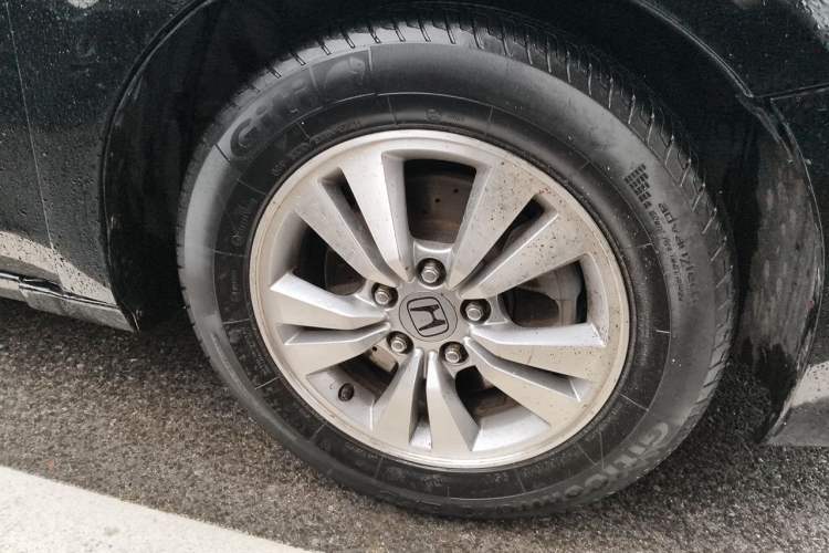 Used Honda Accord 2010 2.4L LX Right Front Wheel Hub