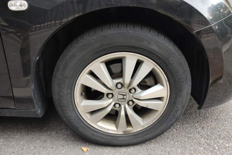 Used Honda Accord 2010 2.4L Millionth Anniversary Edition Right Front Wheel Hub