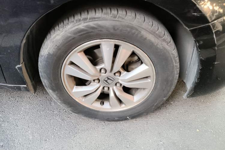 Used Honda Accord 2010 2.4L Millionth Anniversary Edition Right Front Wheel Hub