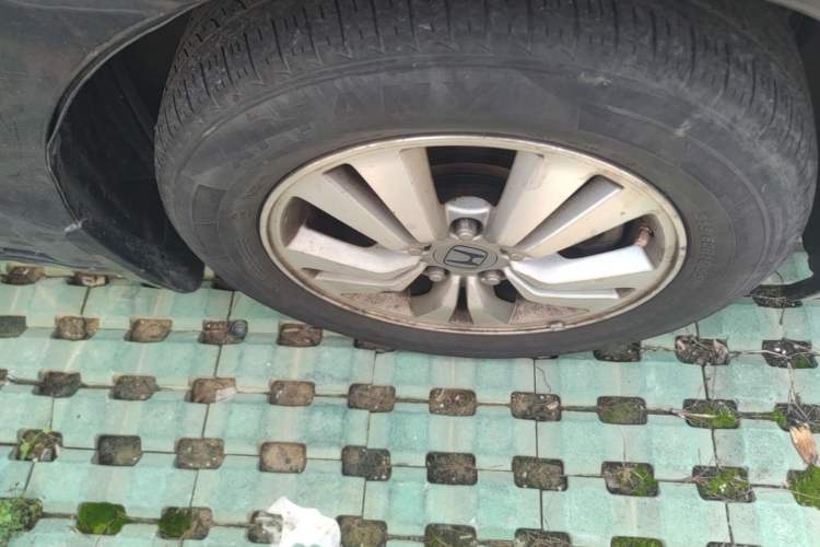 Used Honda Accord 2010 2.4L LX Right Front Wheel Hub