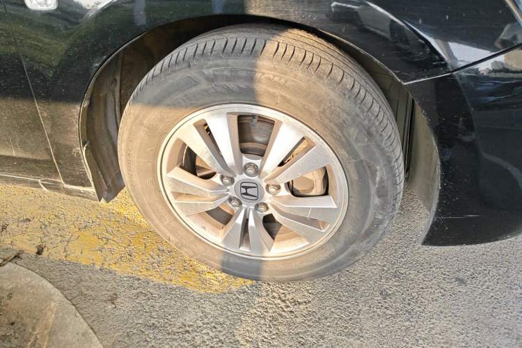 Used Honda Accord 2010 2.4L Millionth Anniversary Edition Right Front Wheel Hub