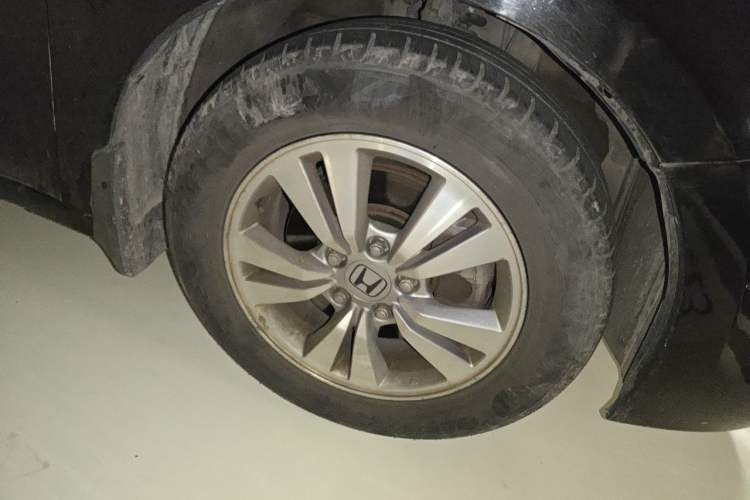 Used Honda Accord 2010 2.4L Millionth Anniversary Edition Right Front Wheel Hub