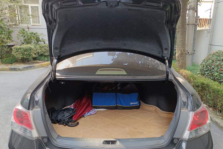 Used Honda Accord 2010 2.0L EX Trunk