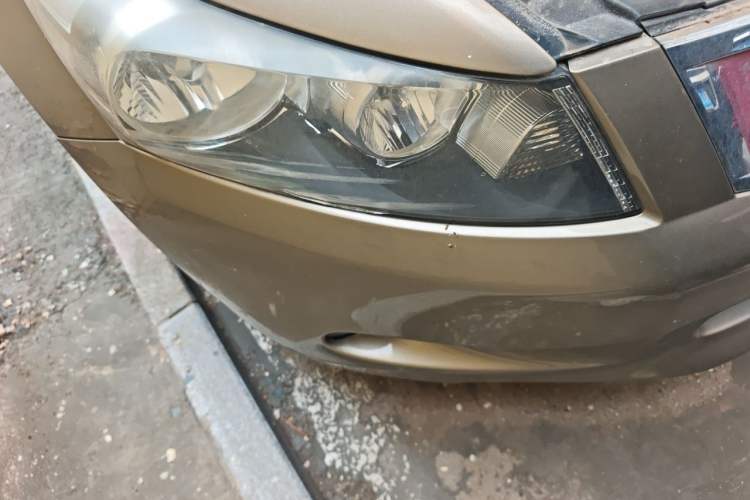 Used Honda Accord 2010 2.4L LX Right Front Headlight