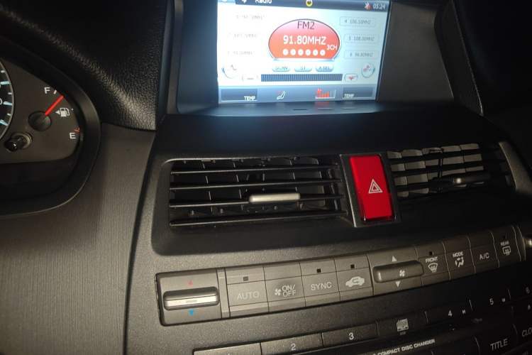 Used Honda Accord 2010 2.0L EX Audio And AC Panel